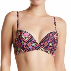 NWOT Betsey Johnson Molded Underwire Bikini Top